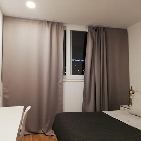 Гостевой дом Republica 83 - Campo Pequeno Лиссабон