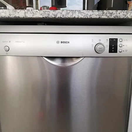 Πανσιόν Republica 83 - Campo Pequeno Lisboa