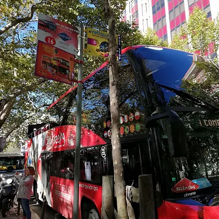 Republica 83 - Campo Pequeno Гостевой дом