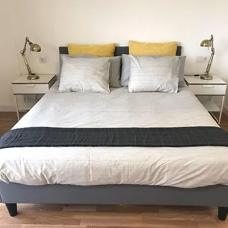 Republica83-campo Pequeno Pensionat 3*