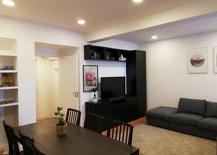 Guest house Republica 83 - Campo Pequeno Lisbon