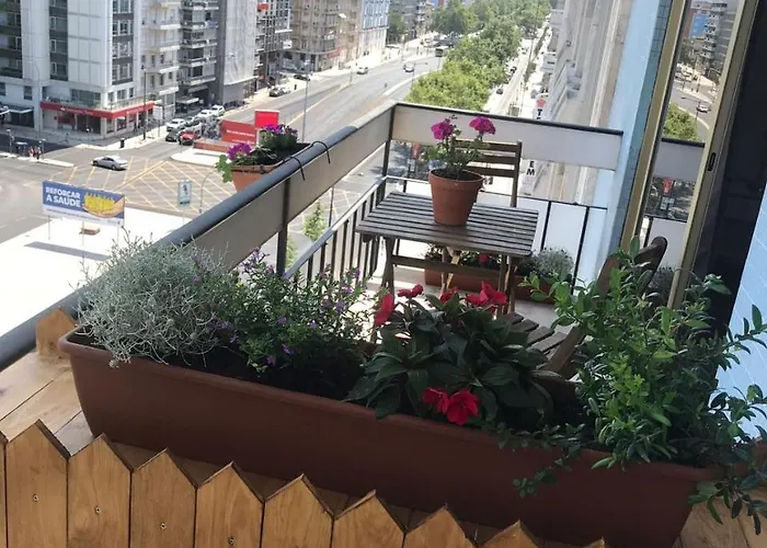 Guest house Republica 83 - Campo Pequeno 3*