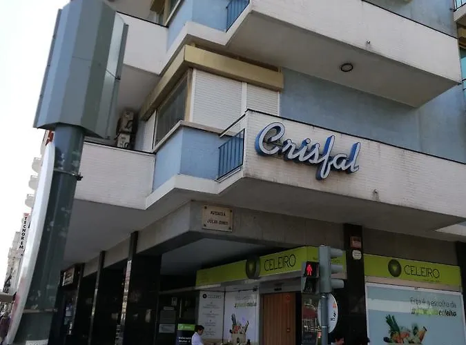 Republica 83 - Campo Pequeno Guest house 3*